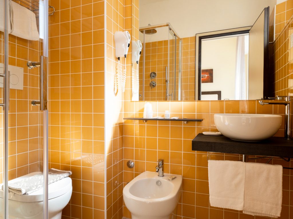 Immagine - "Matrimoniali, Triple e Quadruple"